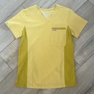 FIGS Catarina One-Pocket Scrub Top